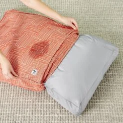 Molly Mutt Armor Water-Resistant Square Dog Bed Liner -Blue Buffalo || ROYAL CANIN || Wellness Sales 105244 PT4. AC SS1800 V1566324812