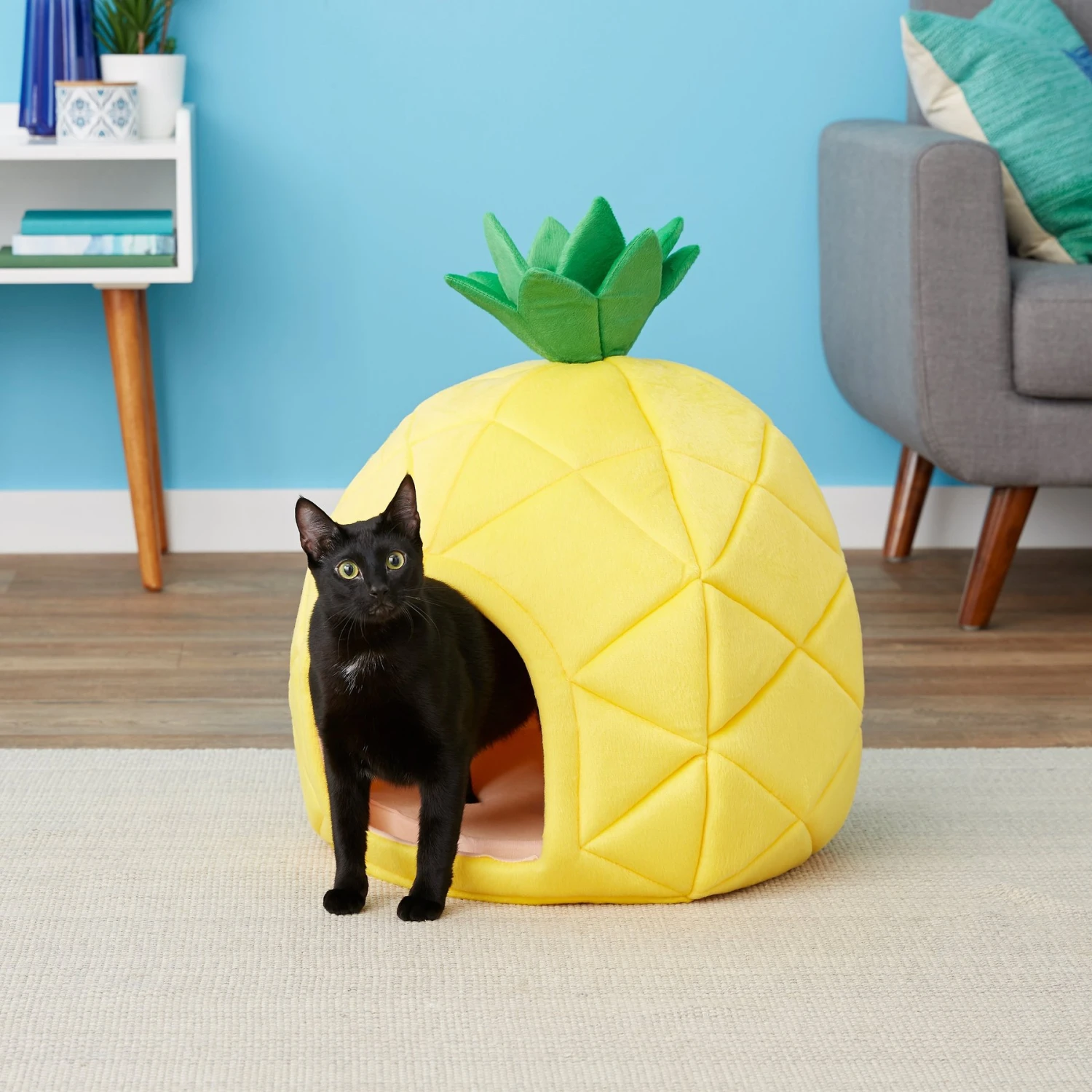 YML Pineapple Covered Cat & Dog Bed 6 YML Pineapple Covered Cat & Dog Bed - Image 4