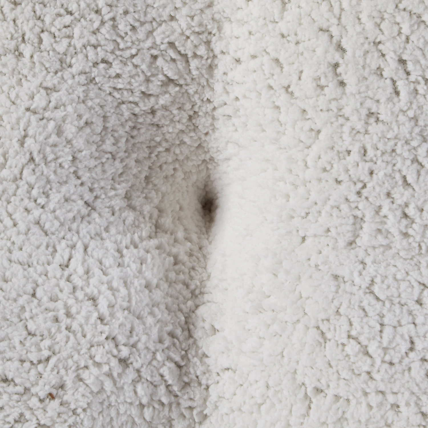 Happy Hounds Marley Donut Dog Bed 9 Happy Hounds Marley Donut Dog Bed - Image 7