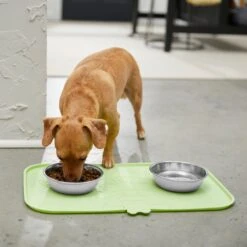 STAR WARS THE MANDALORIAN GROGU Nom Nom Silicone Dog & Cat Food Mat -Blue Buffalo || ROYAL CANIN || Wellness Sales 291446 PT2. AC SS1800 V1633979536