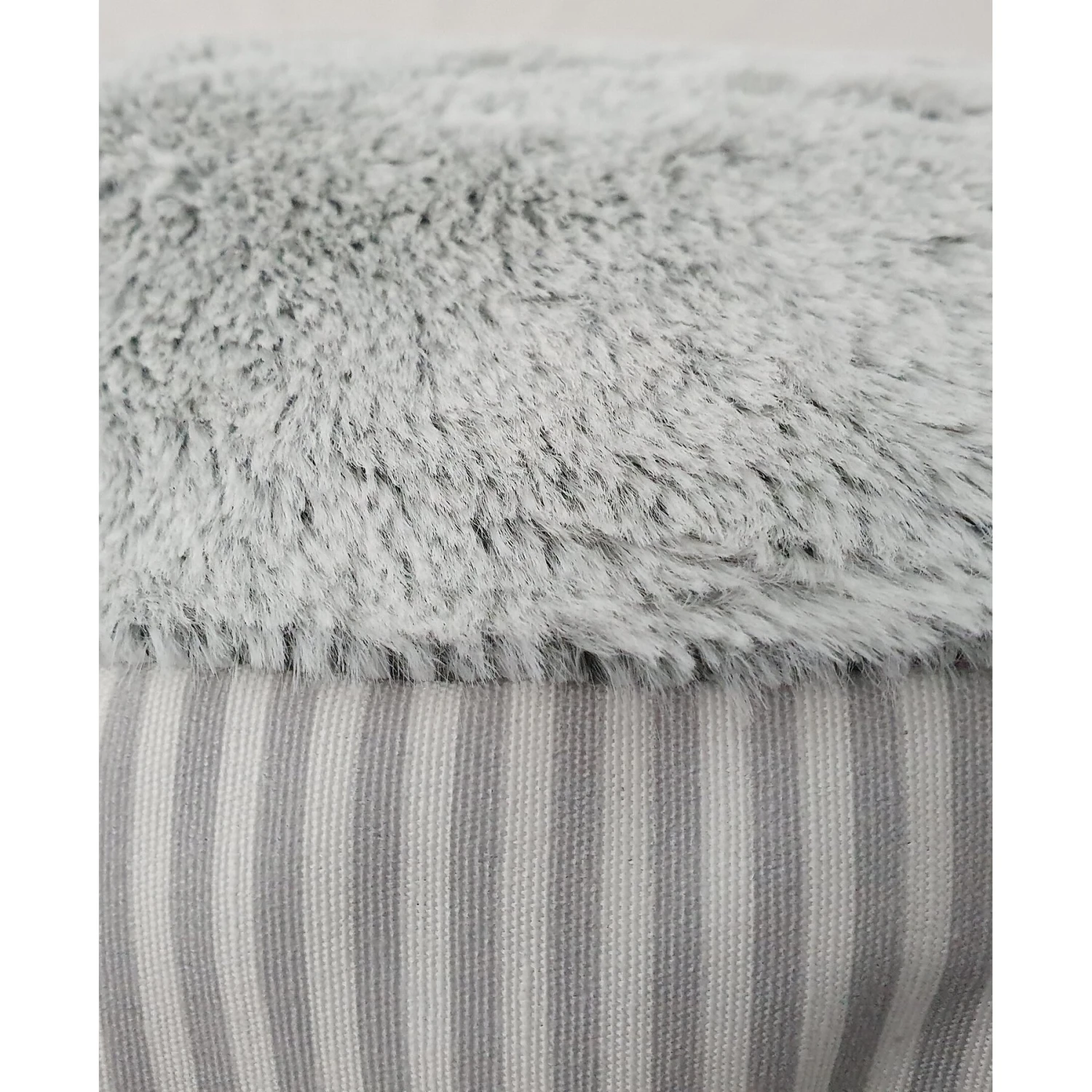 HappyCare Textiles Round Bolster Cat & Dog Bed 7 HappyCare Textiles Round Bolster Cat & Dog Bed - Image 5