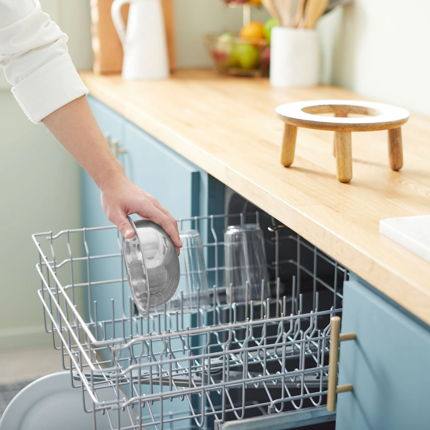 Frisco Premium Round Shape Elevated Single Dog & Cat Bowl 8 Frisco Premium Round Shape Elevated Single Dog & Cat Bowl - Image 6