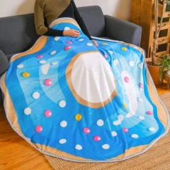 HappyCare Textiles Donut Blanket -Blue Buffalo || ROYAL CANIN || Wellness Sales 366935 PT3. AC SS1800 V1645649506