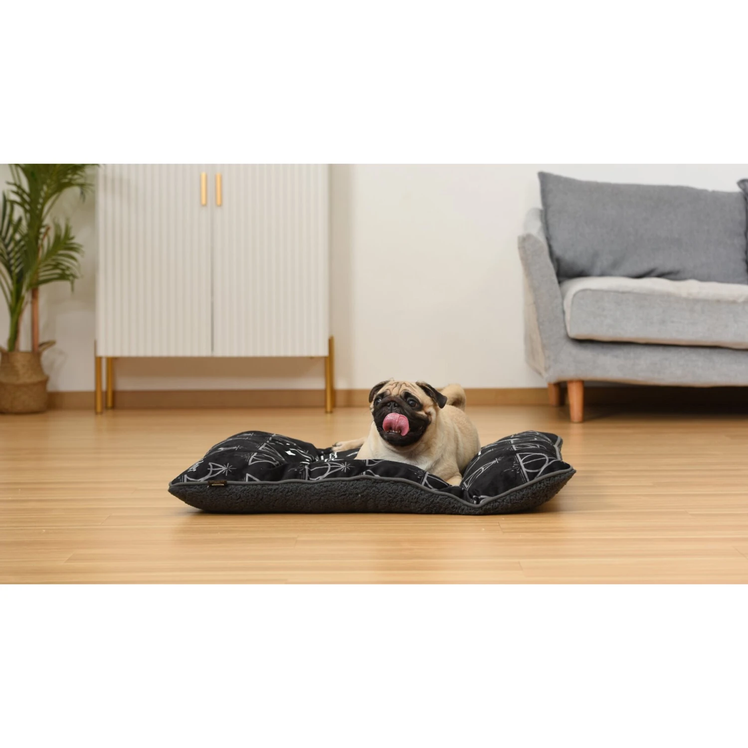 Fetch For Pets Harry Potter Napper Dog Bed, Deathly Hollow 8 Fetch For Pets Harry Potter Napper Dog Bed, Deathly Hollow - Image 6