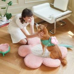 VETRESKA Flora Bolster Cat & Dog Bed -Blue Buffalo || ROYAL CANIN || Wellness Sales 805246 PT7. AC SS1800 V1680528947