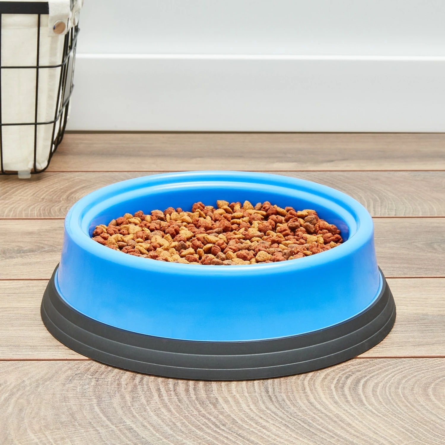 JW Pet Skid Stop Heavyweight Non-Skid Plastic Dog & Cat Bowl 5 JW Pet Skid Stop Heavyweight Non-Skid Plastic Dog & Cat Bowl - Image 3