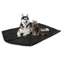 PetAmi Fluffy Waterproof Cat & Dog Blanket